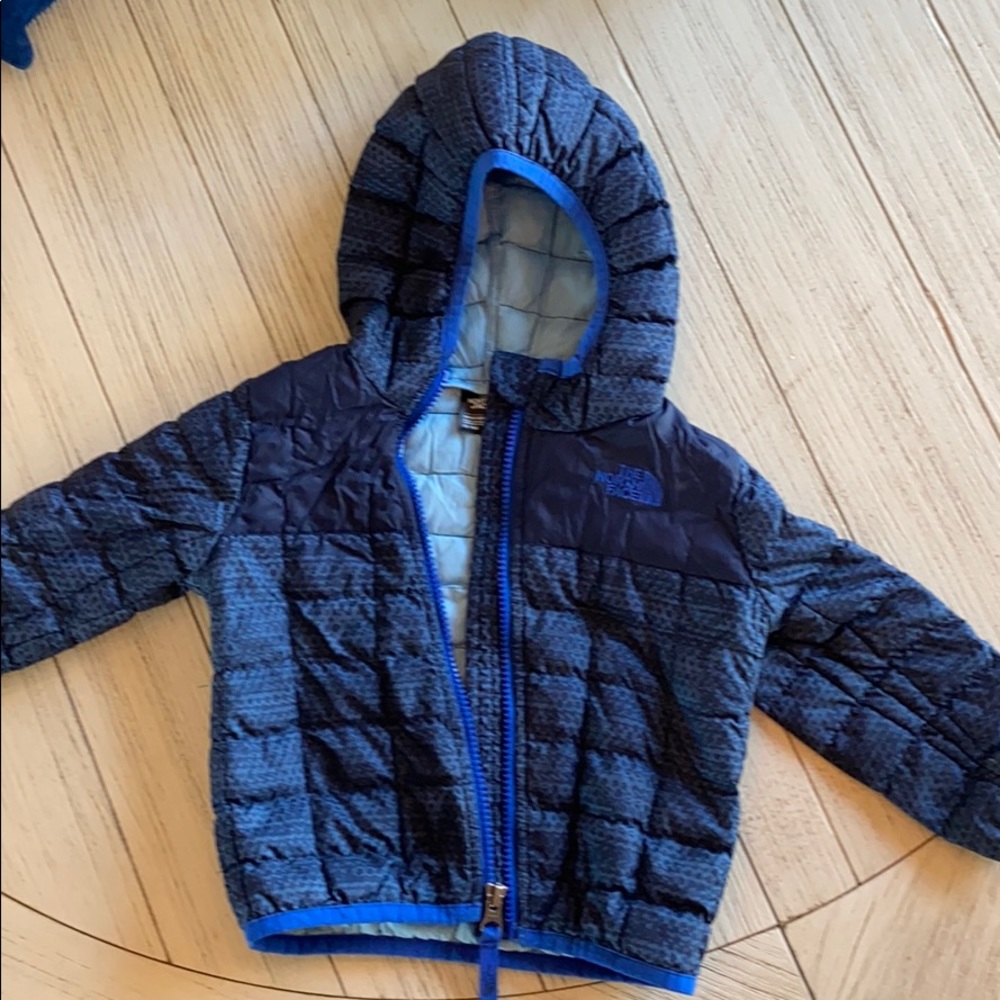 Boys North Face light puff coat.